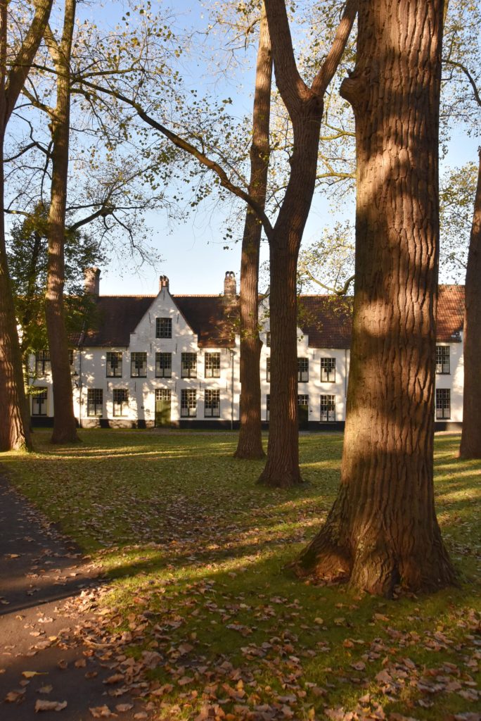 Le casette bianche nel begijnhof di Bruges